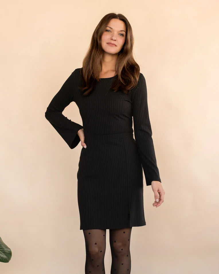 Top Dawn Black Rib