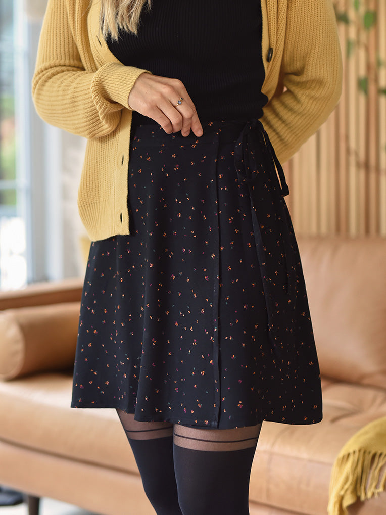 Naomi Wrap Skirt Black Petals