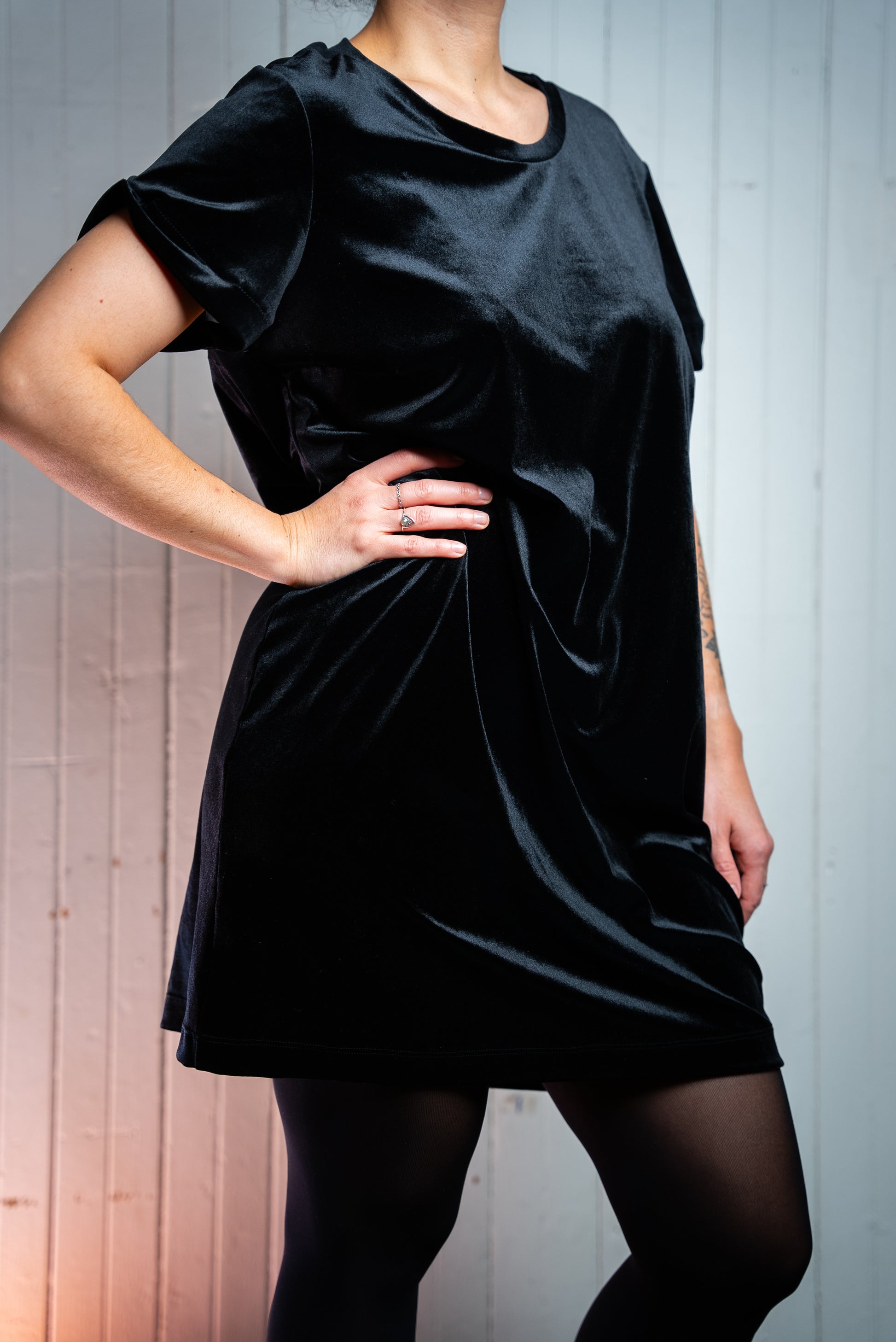 Robe velour Dos transparent Manche courte - Noir