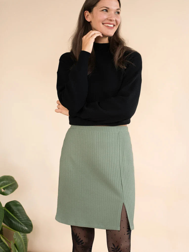 Jupe courte côtelée sauge Wendy