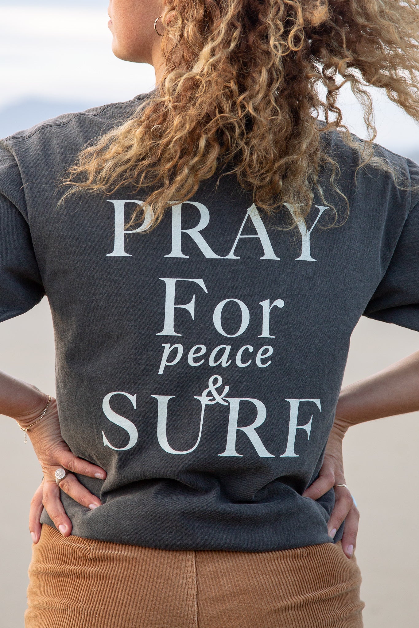 Rieka pray t-shirt
