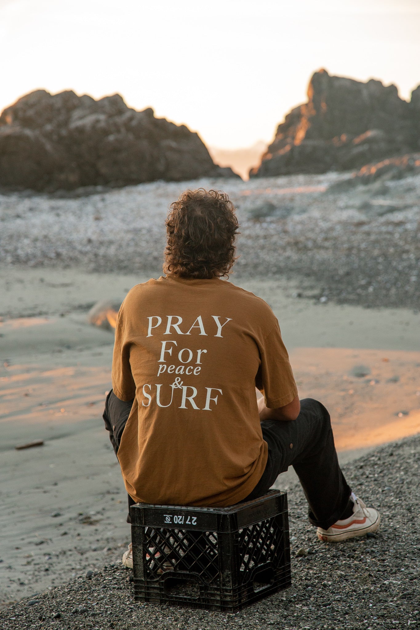 Rieka pray t-shirt