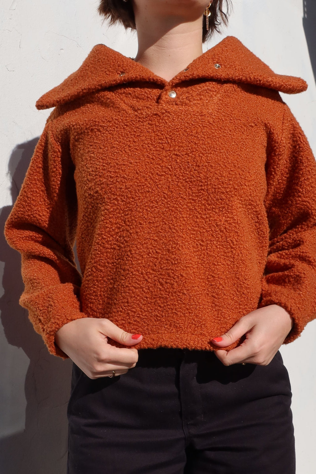 Haut brun à col rabattu - Alfi