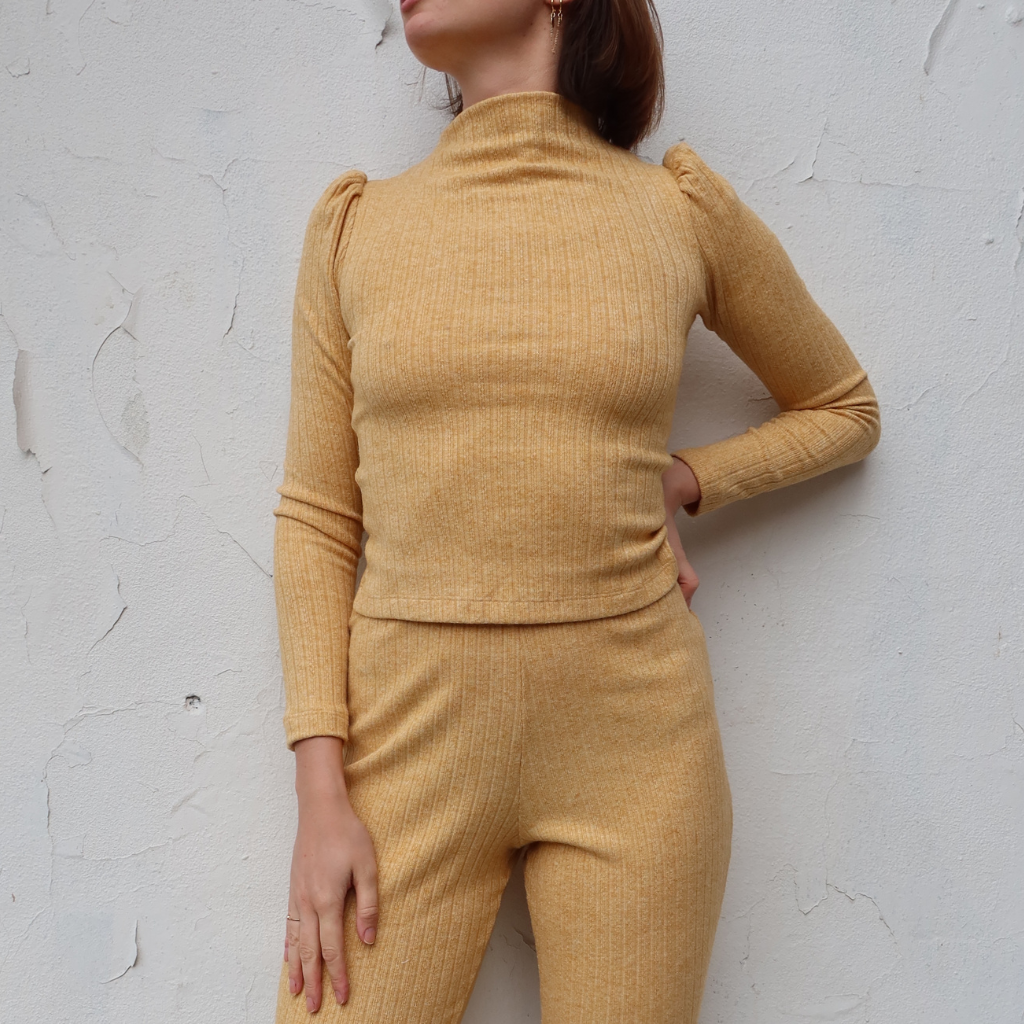 Haut Lili jaune col droit emmanchures ballons