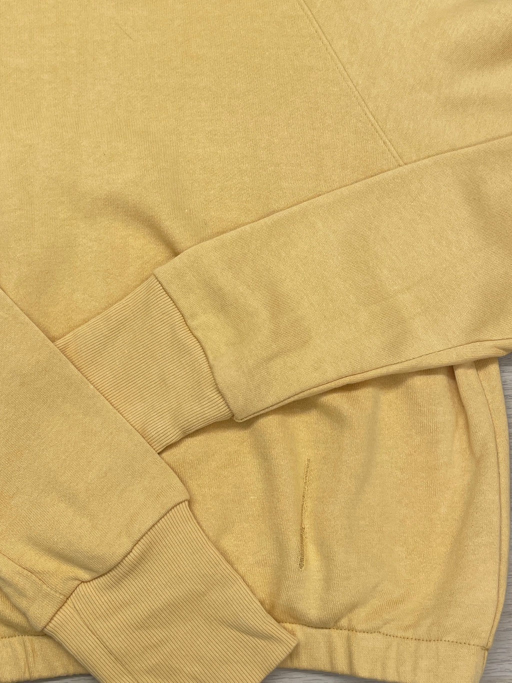 Chandail raglan élastique jaune