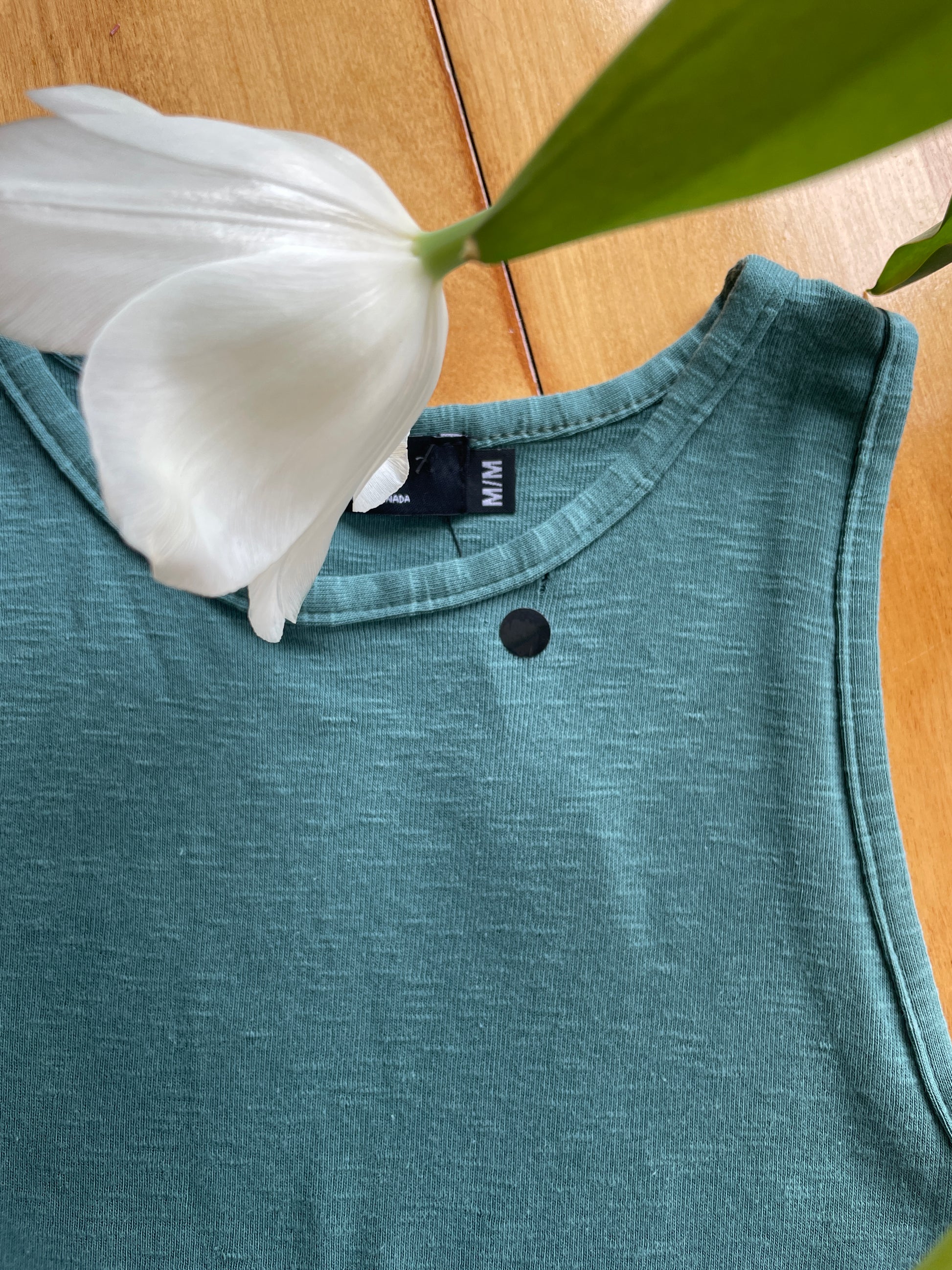 Camisole turquoise (tissu upcyclé)