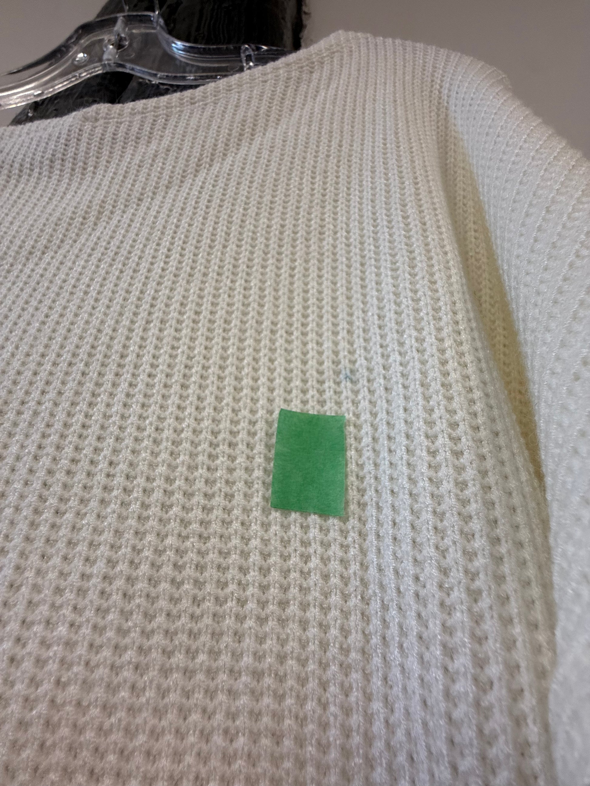 Tricot à épaules nues