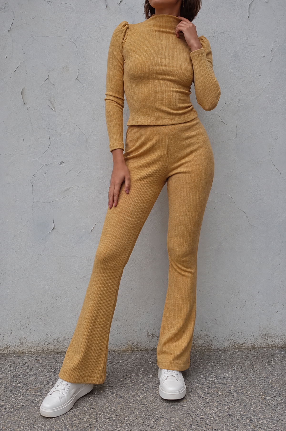 Pantalon jaune à pattes d'éléphant tricot - Alice