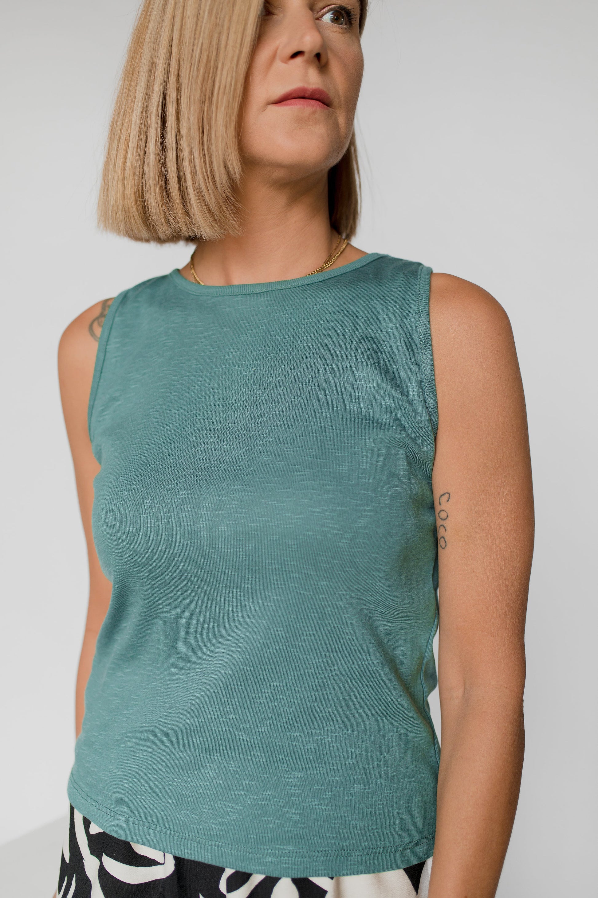 Camisole turquoise (tissu upcyclé)
