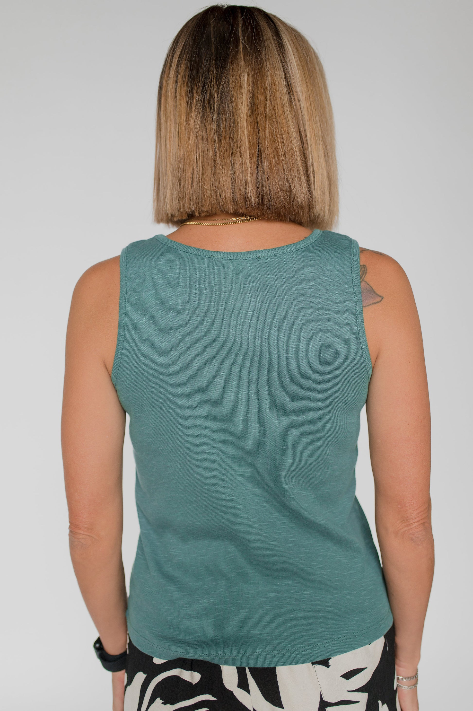 Camisole turquoise (tissu upcyclé)