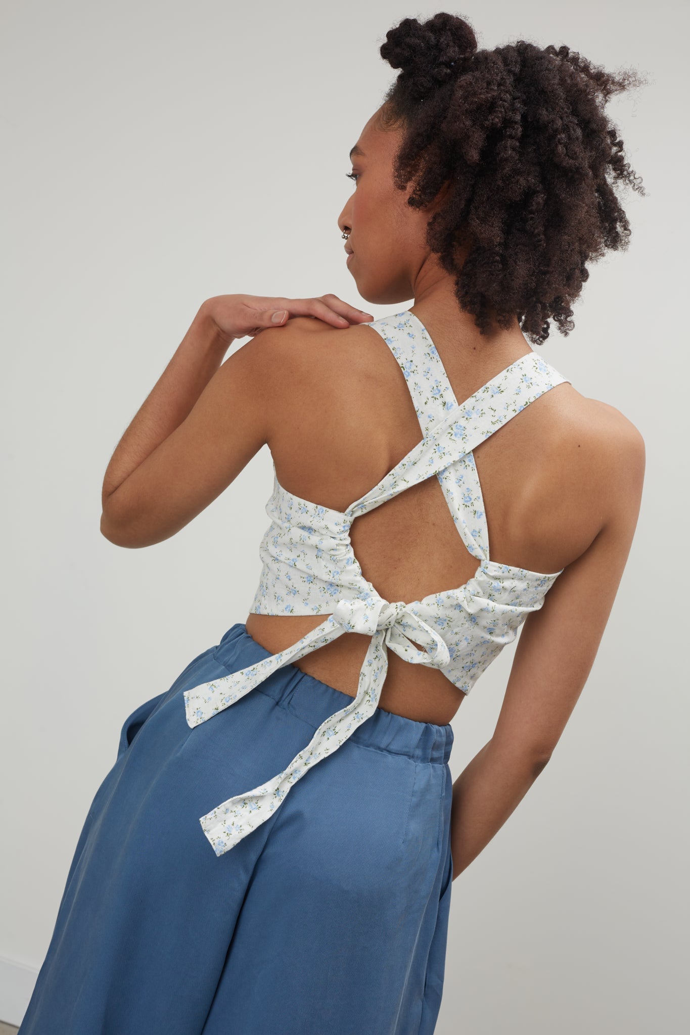 Camisole Rio - Blanc à fleurs bleues
