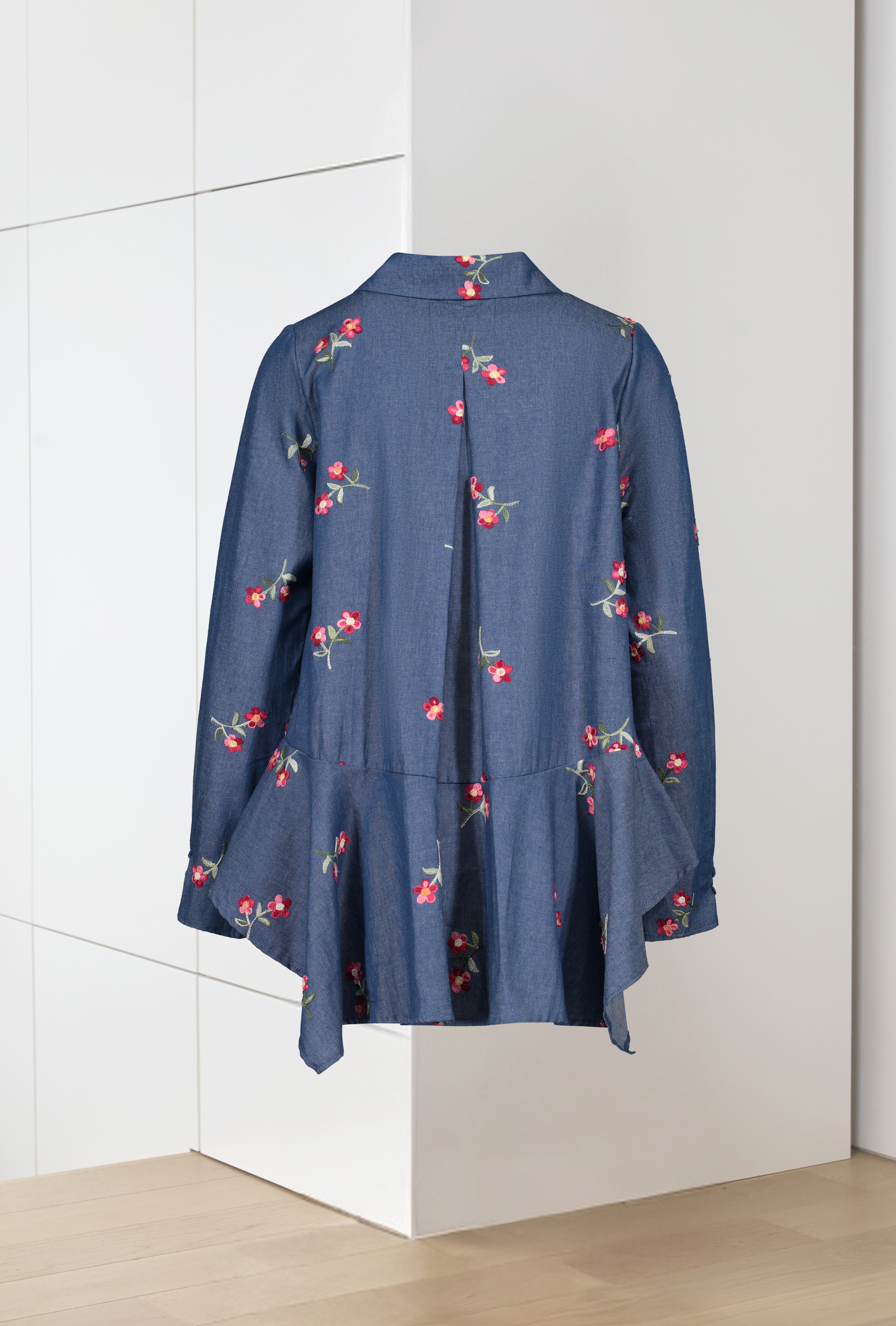 Chemise bleu à fleurs, ample avec plis au dos - Varda