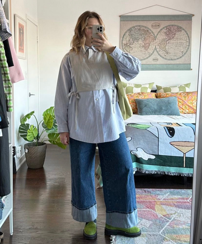 Plastron en lin porté par Kate (silhouette Claudie).