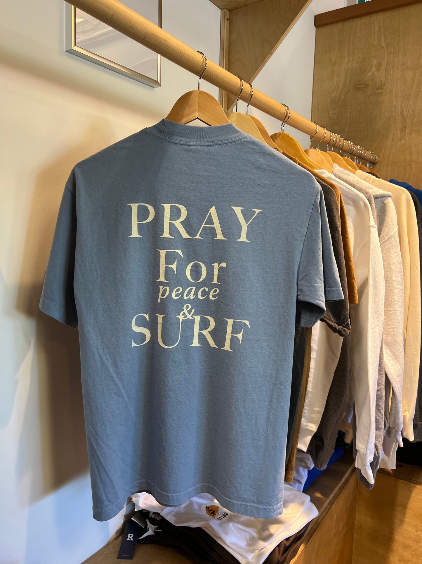 Rieka pray t-shirt
