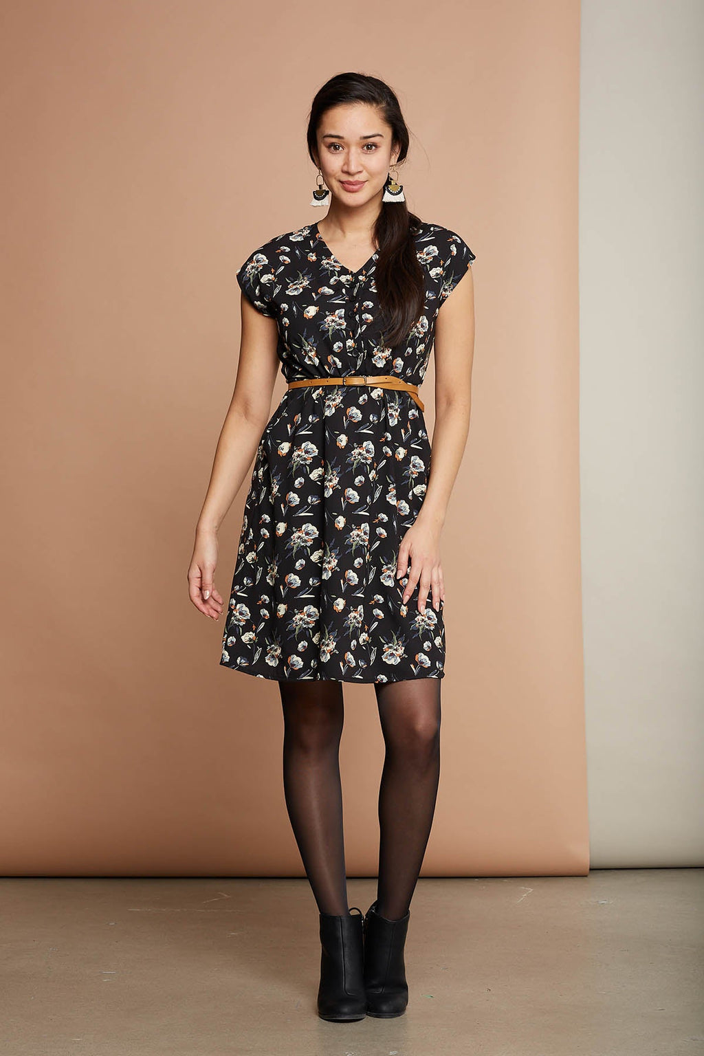 Robe Saratoga noire avec fleurs