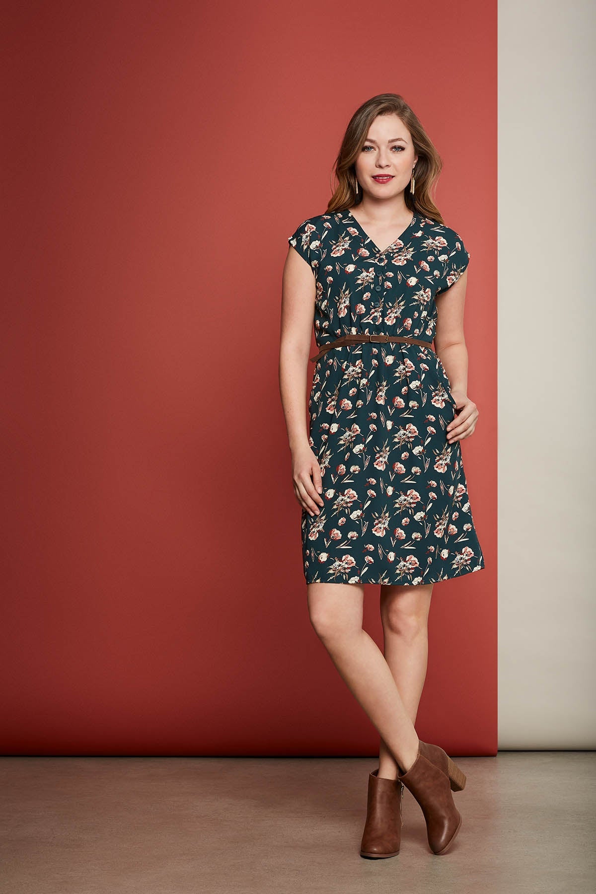 Robe Saratoga noire avec fleurs