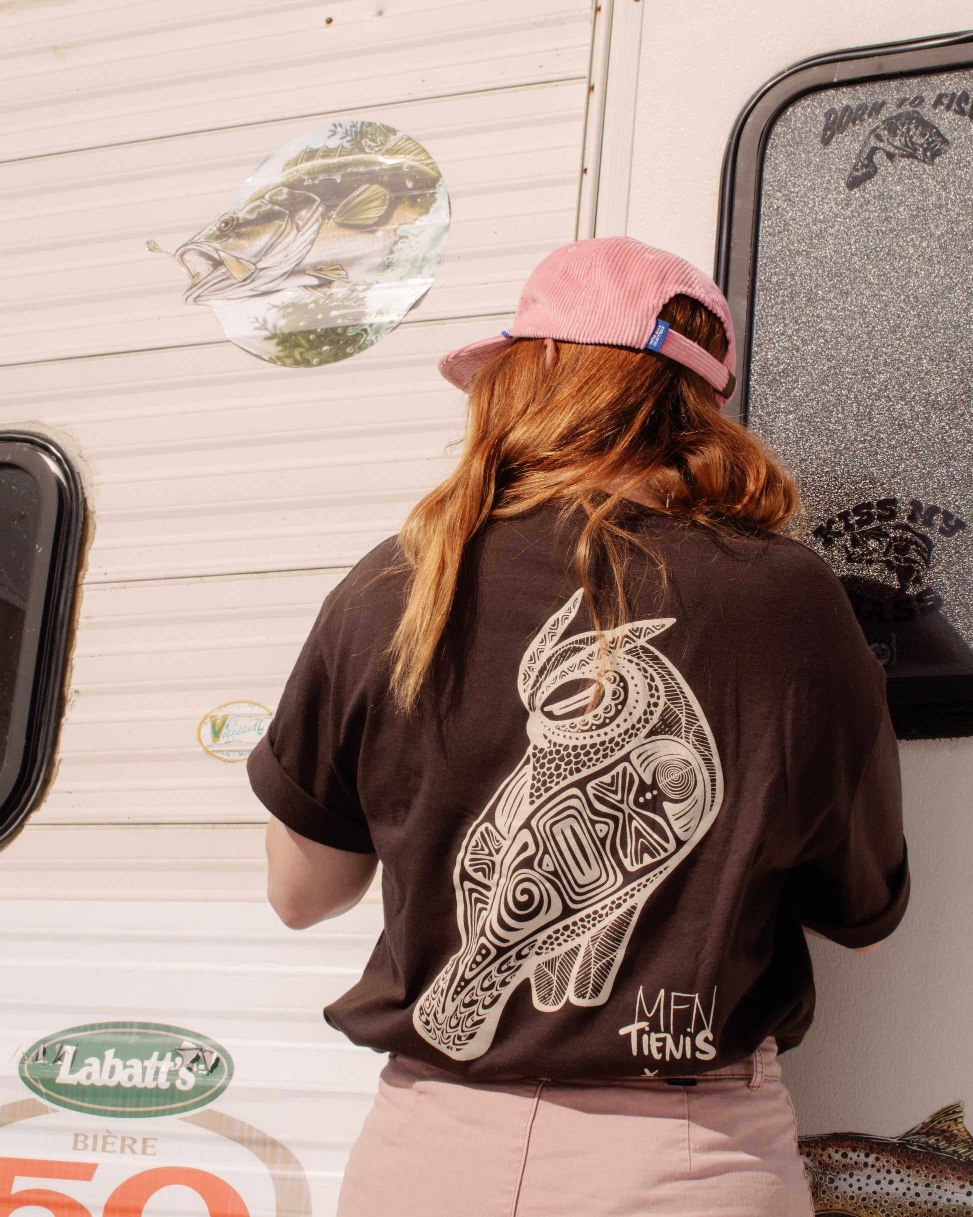 brown, t-shirt, graphic t-shirt, lifestyle, owl, outdoors, Les Saisons, unisex, artist collaboration, oversize, brun, hiboux, collaboration artiste, t-shirt manches courtes, surdimensionné, t-shirt graphique